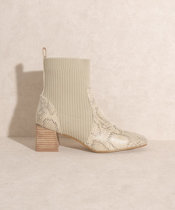 Oasis Society Geraldine - Sock Bootie