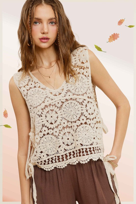 La Miel Side Tie Detailed Crochet Vest